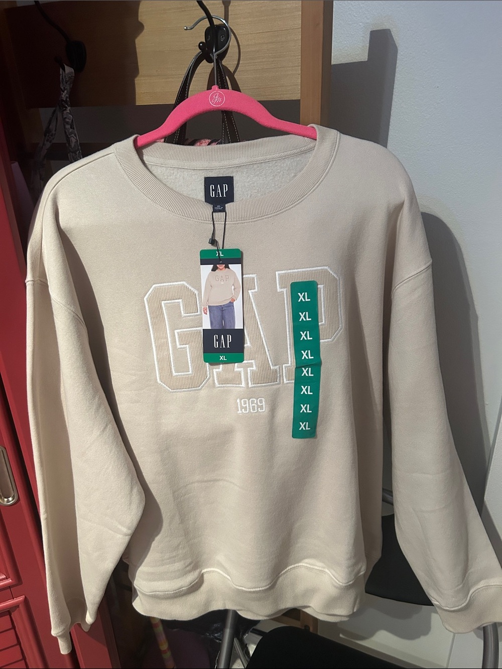 GAP Cream Crewneck Sweatshirt with Embroidered Logo